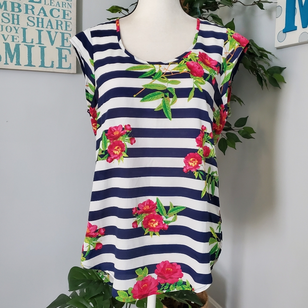 CHARMING CHARLIE Striped Floral Hi-low M